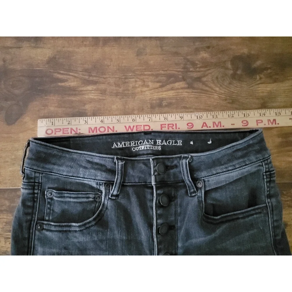 American Eagle Hi-Rise Crop Flare Super Stretch Button Fly Jeans Size 6 Gray